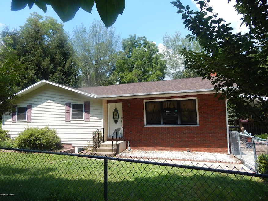 155 Middle Rd, Nanticoke, PA 18634 - photo 1