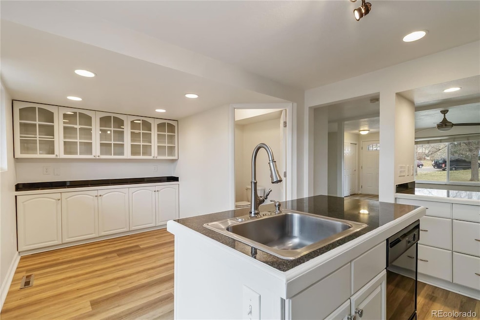 7911 W Glasgow Place unit B7911, Littleton, CO 80128 - photo 1