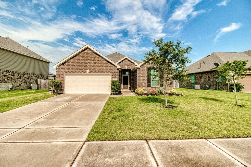 3707 Banbury Ln, Pearland, TX 77584 - photo 1