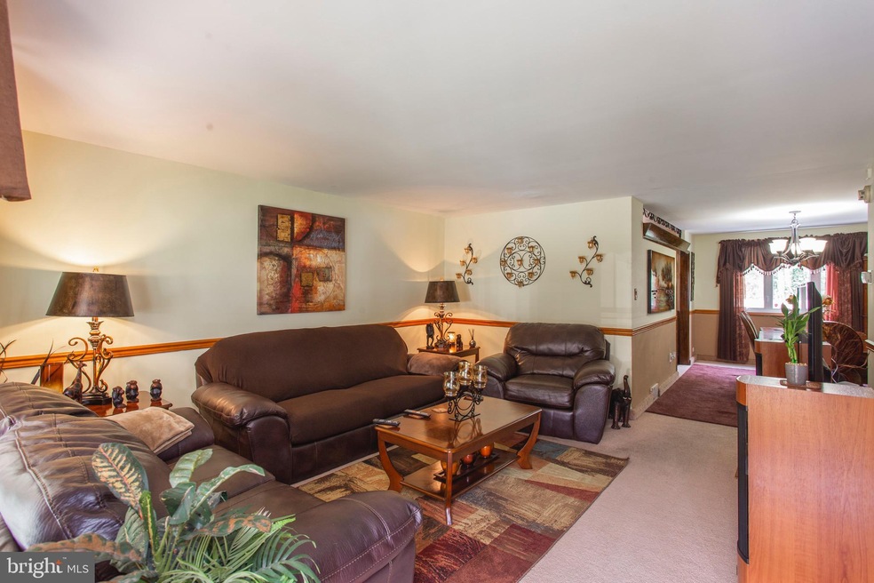 1119 Crestview Rd, Darby, PA 19023 - photo 1