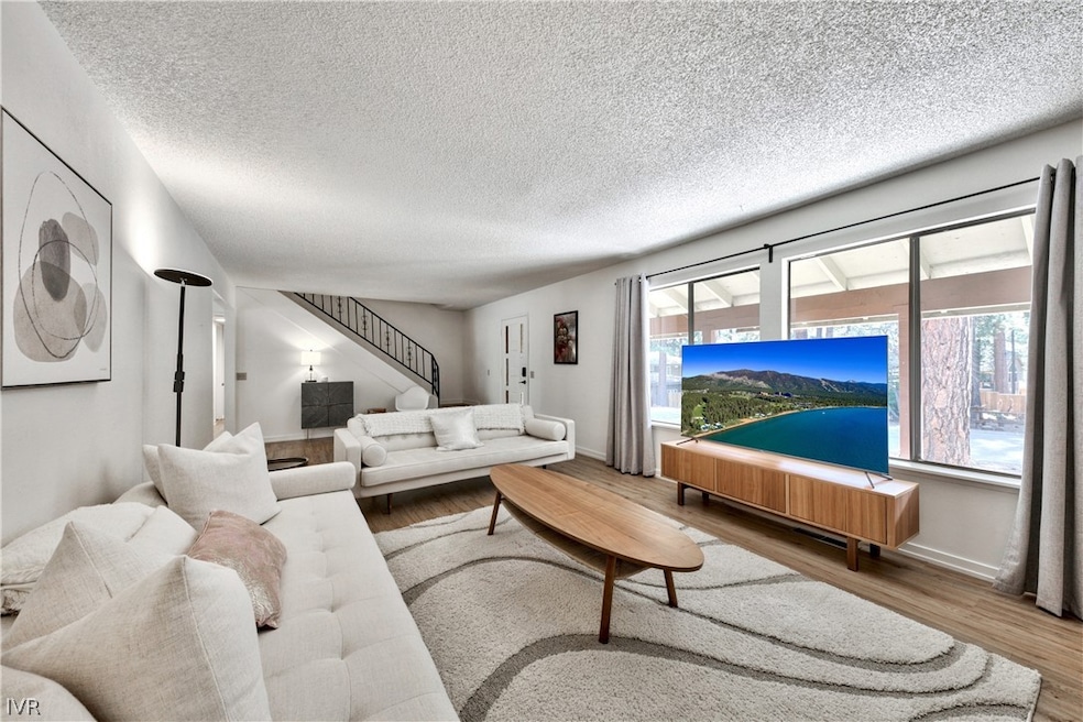 Sold $2,195,000 • Co-Listing Agent
