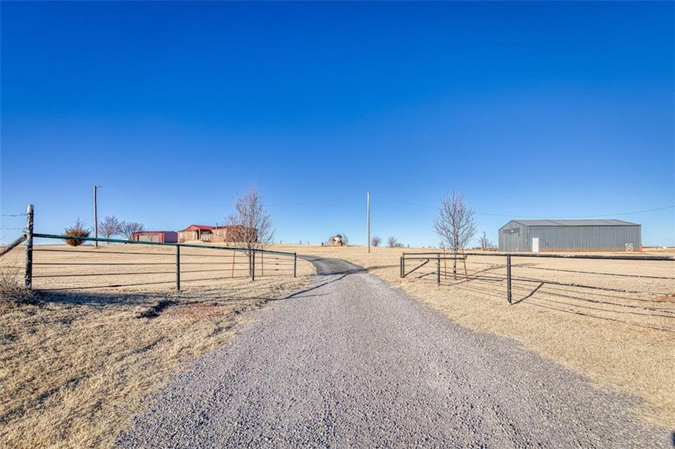 19875 E 1070 Rd, Elk City, OK 73644 - photo 1