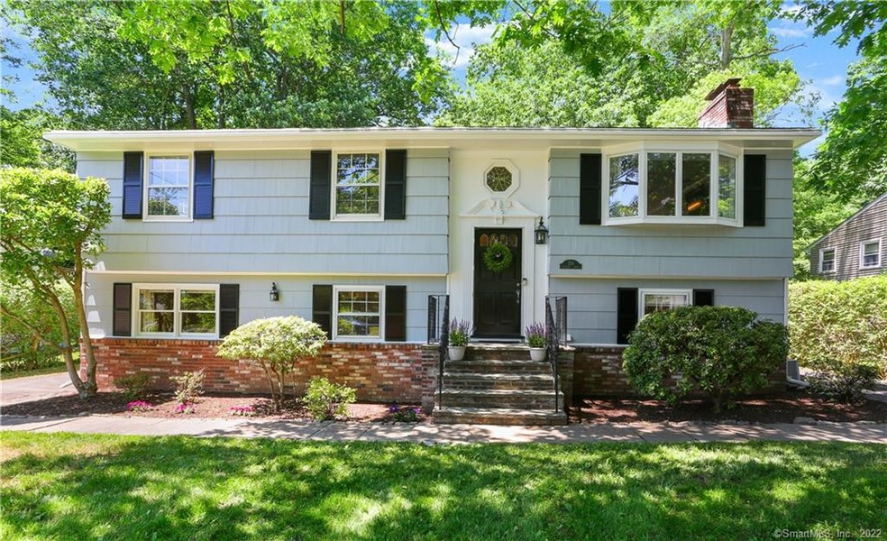 158 Prudence Dr, Stamford, CT 06907 - photo 1