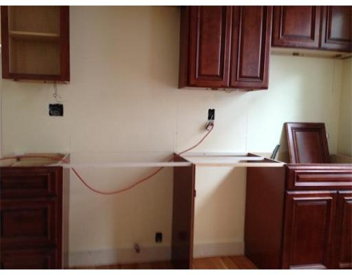 24 Melbourne St unit 2, Dorchester Center, MA 02124 - photo 1