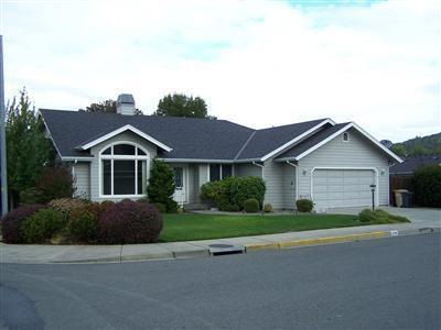 538 SW Leonard St, Grants Pass, OR 97526 - photo 1