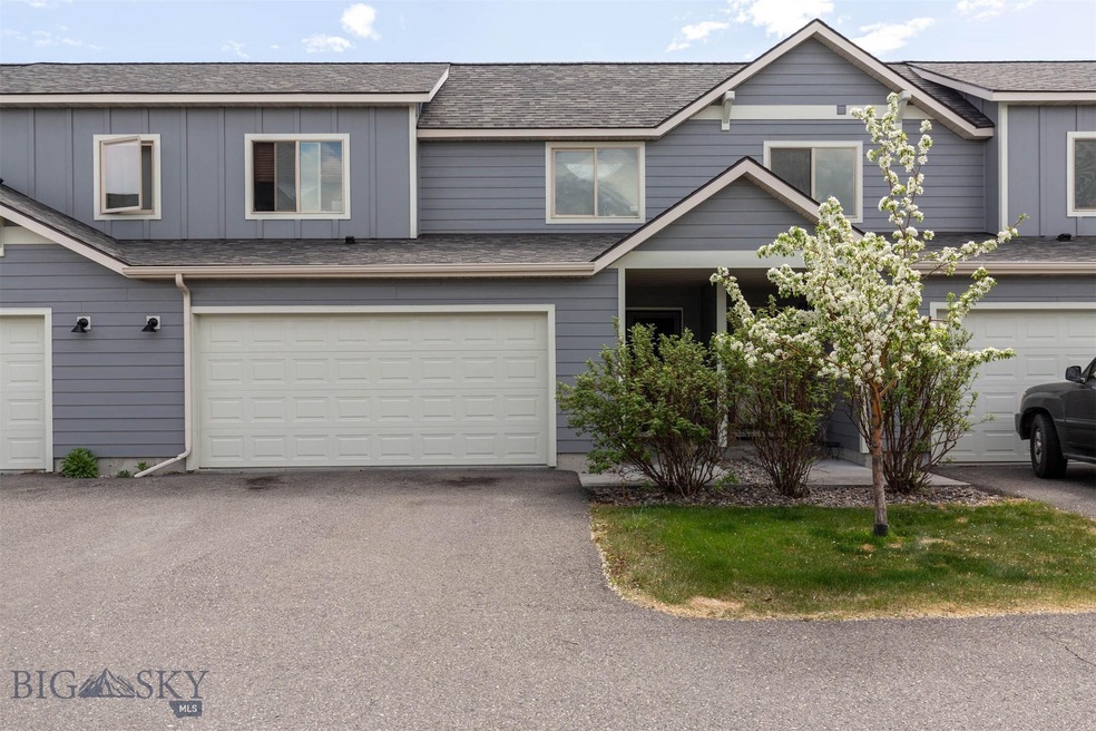 Oversized 2 car garage