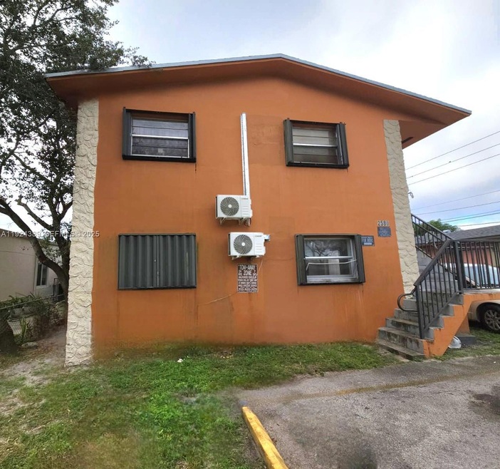 2580 NW 139th St unit 1, Opa Locka, FL 33054 - photo 1