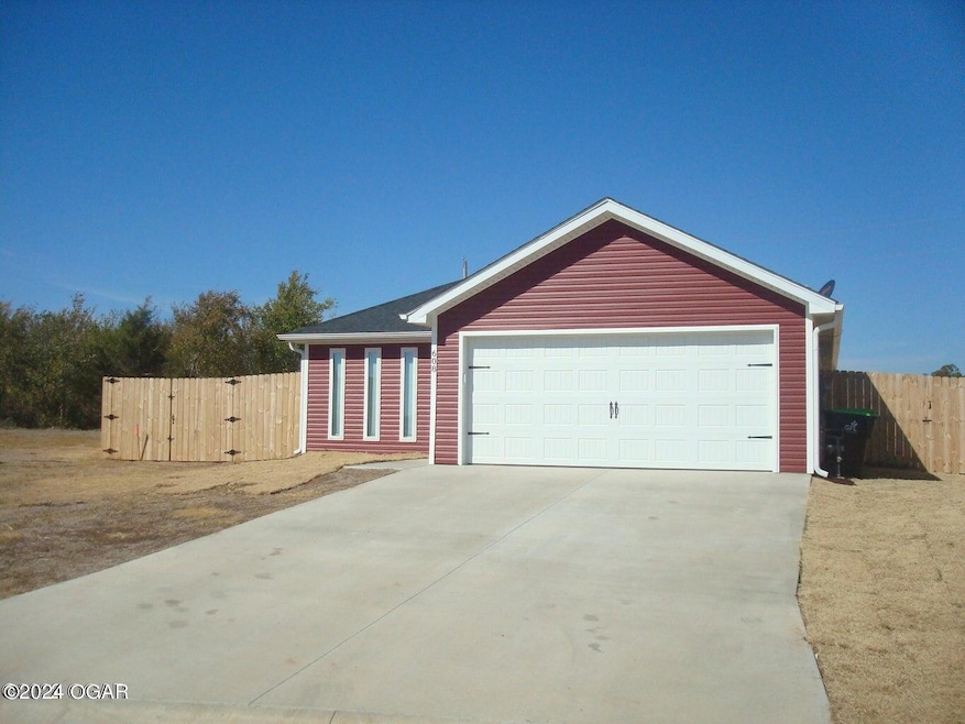 608 Cass Cir, Duenweg, MO 64841 - photo 1