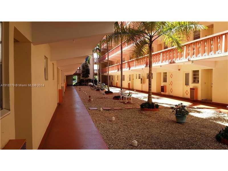 215 SE 3rd St unit 106B, Hallandale Beach, FL 33009 - photo 1