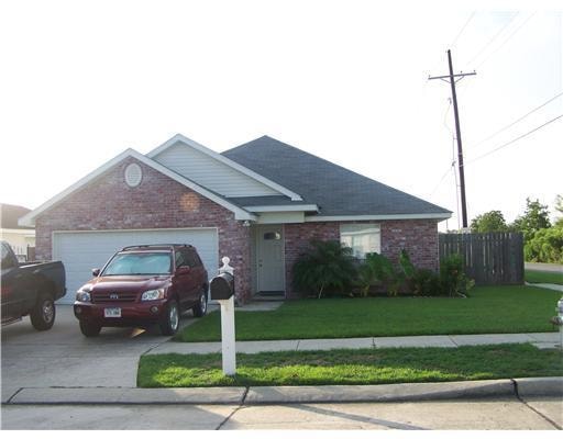 2700 Bayou Bleu Dr, Marrero, LA 70072 - photo 1