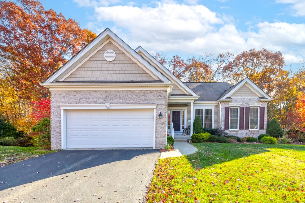 626 Troon Ct, Oxford, CT 06478 - photo 1