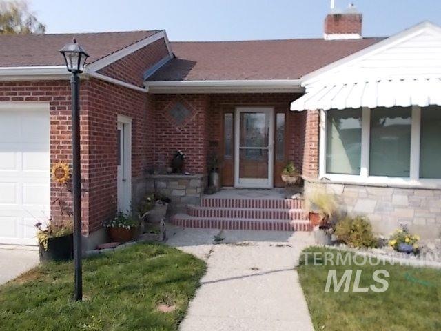1910 Oakley Ave, Burley, ID 83318 - photo 1