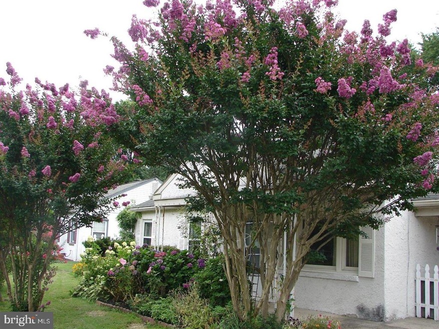 964 S Trooper Rd, Norristown, PA 19403 - photo 1