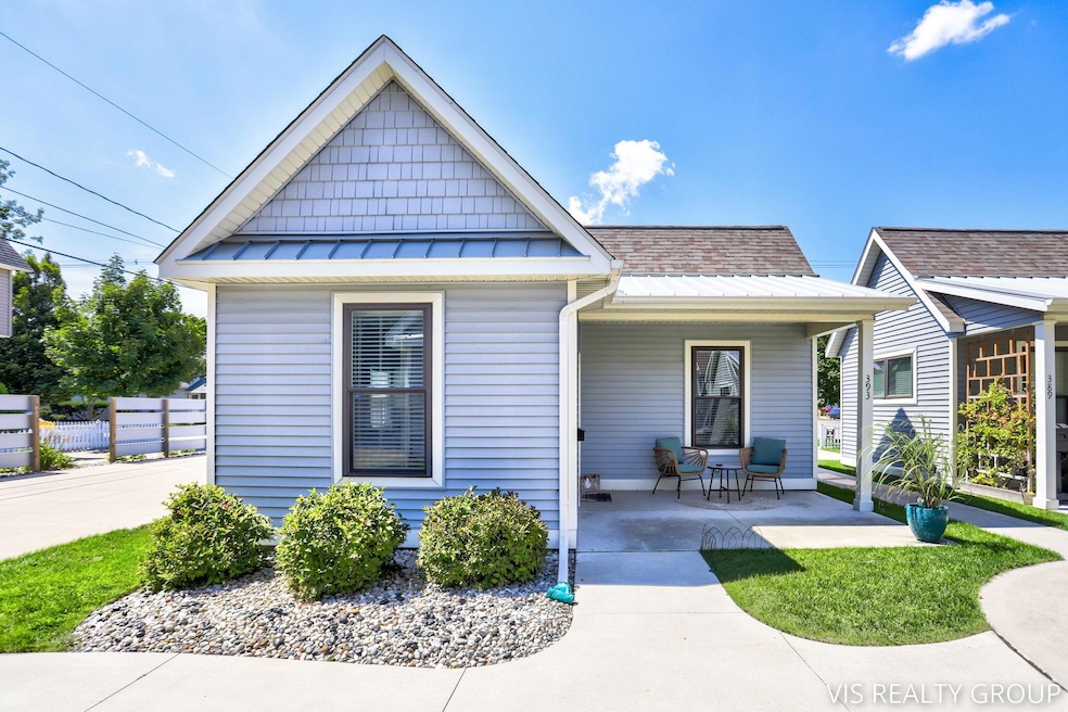 2-web-or-mls-393 Central Ave, Holland-2