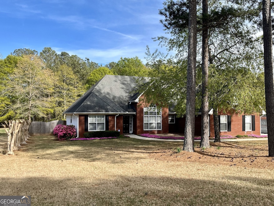 407 Mosby Ln, Locust Grove, GA 30248 - photo 1