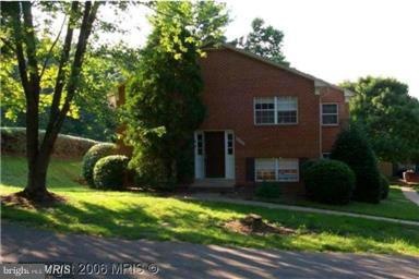 9757 Hagel Cir unit A, Lorton, VA 22079 - photo 1