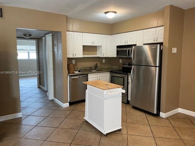 4050 NE 12th Terrace unit 241, Oakland Park, FL 33334 - photo 1