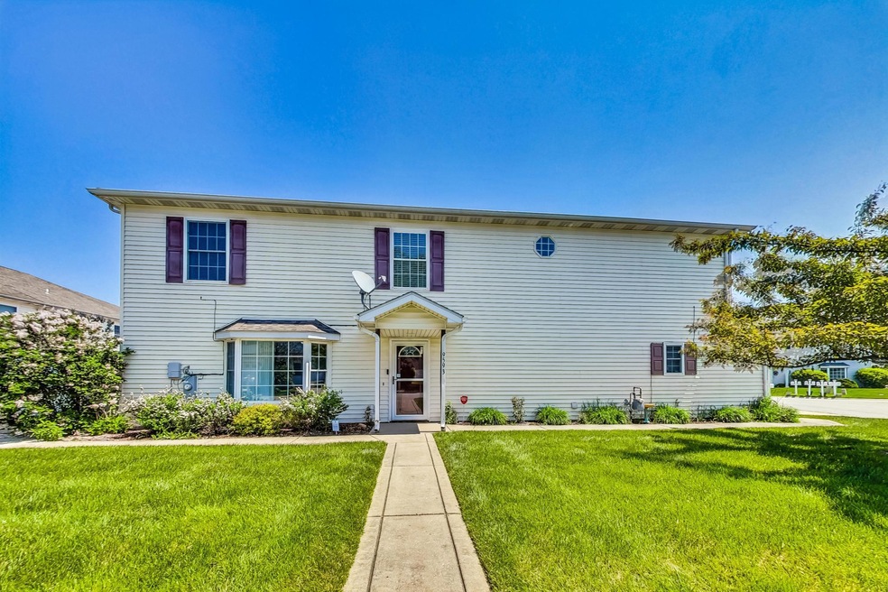 9593 Luebcke Ln, Crown Point, IN 46307 - photo 1