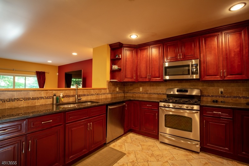 12 Fair Ridge Ct, Wayne, NJ 07470 - photo 1