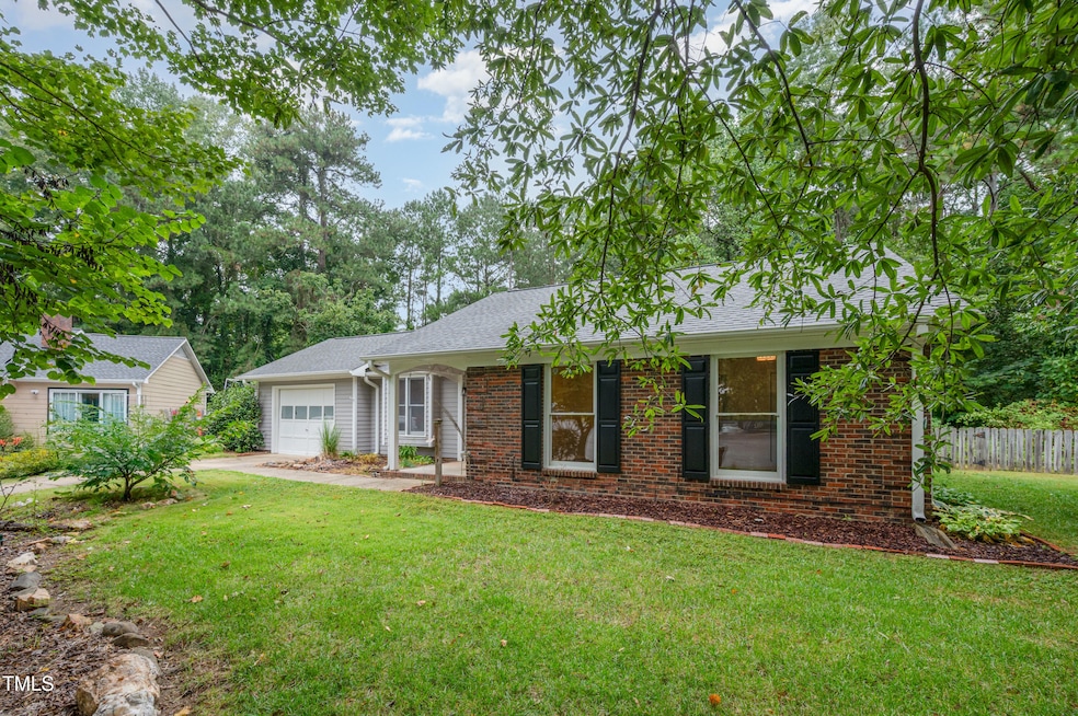 113 Stonecutter Ct, Garner, NC 27529 - photo 1