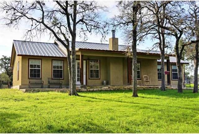 1228 Thousand Oaks Loop unit B, San Marcos, TX 78666 - photo 1