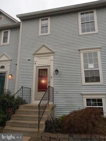 1022 Karen Blvd, Capitol Heights, MD 20743 - photo 1