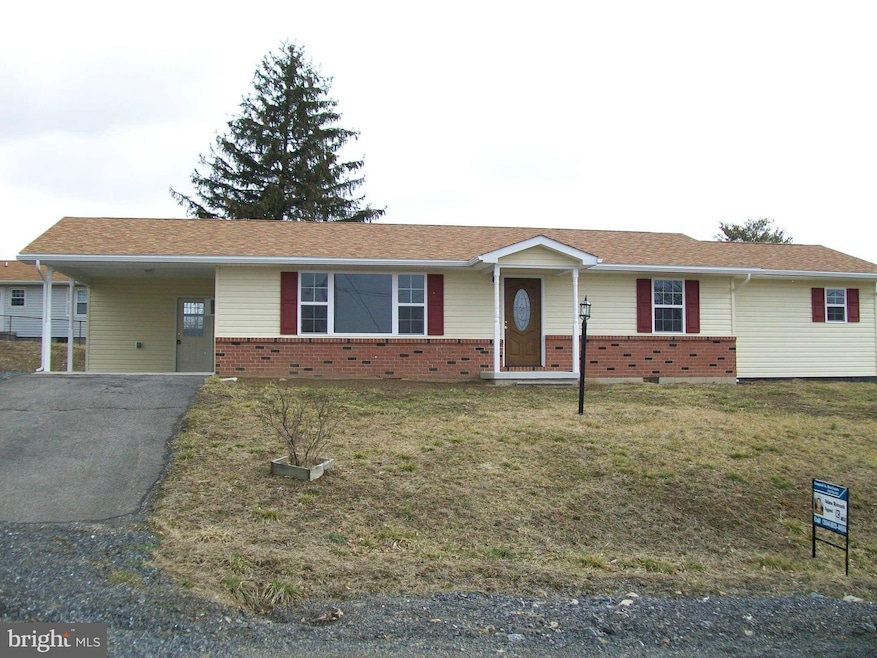 435 Hickory Cypress Dr, Keyser, WV 26726 - photo 1