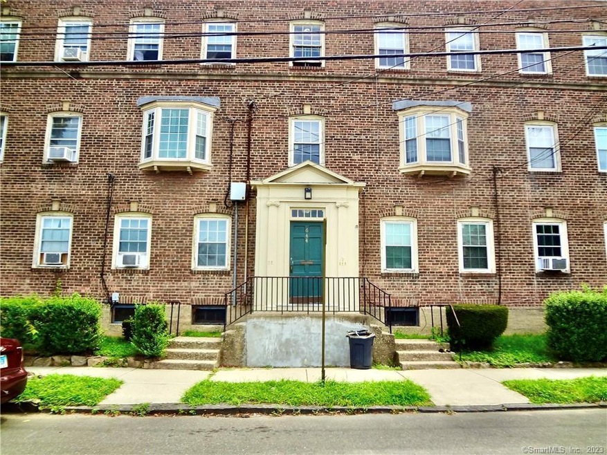 644 Carroll Ave unit 6, Bridgeport, CT 06607 - photo 1