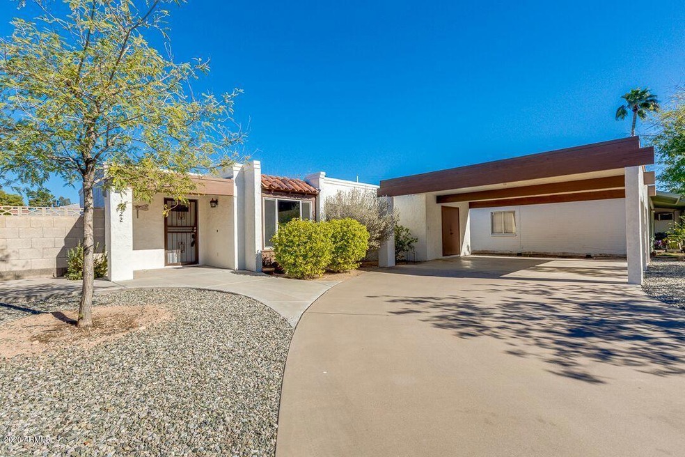 Big Driveway with parking for 4 cars