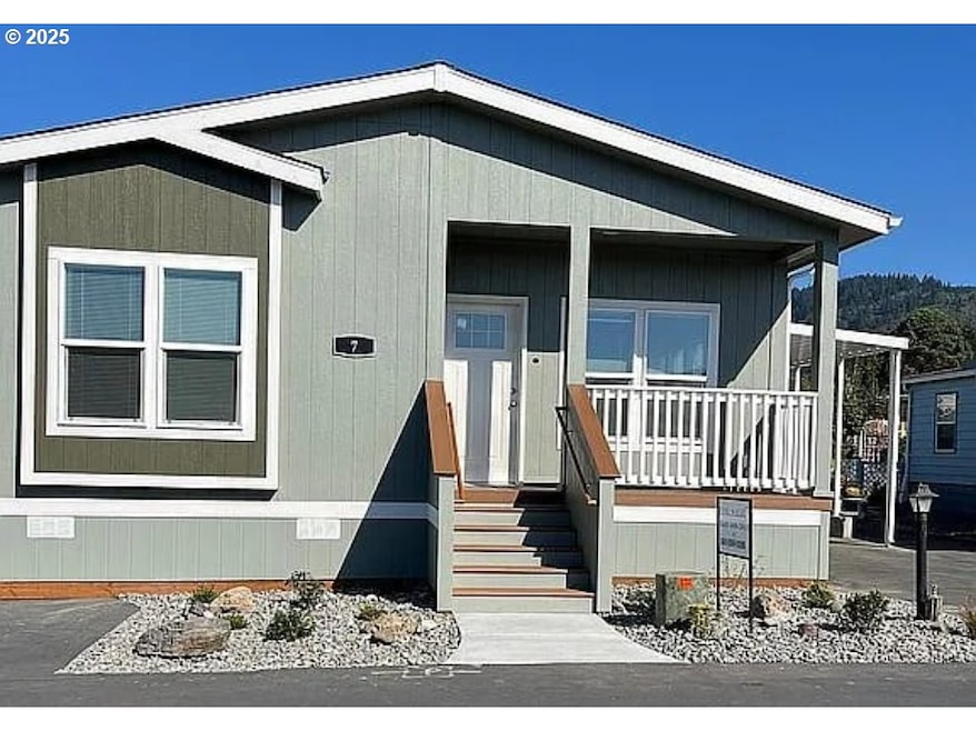 15889 Sunset Strip unit 7, Brookings, OR 97415 - photo 1