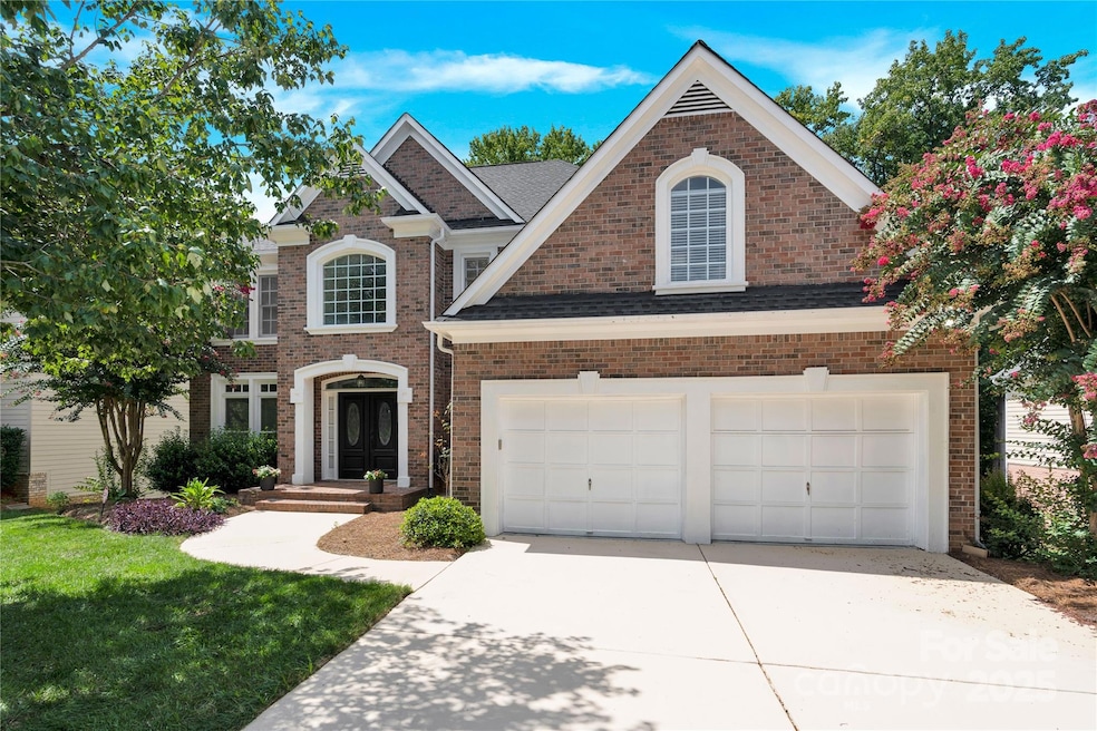 11201 Tavernay Pkwy unit 8, Charlotte, NC 28262 - photo 1