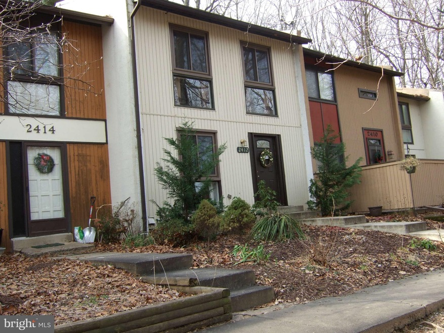 2412 Cloudcroft Square, Reston, VA 20191 - photo 1