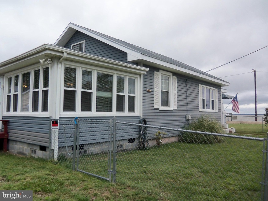 600 Potomac River Ave, Colonial Beach, VA 22443 - photo 1