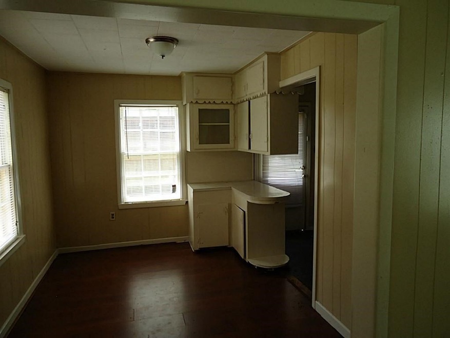 89 Fichter St, Houston, TX 77022 - photo 1