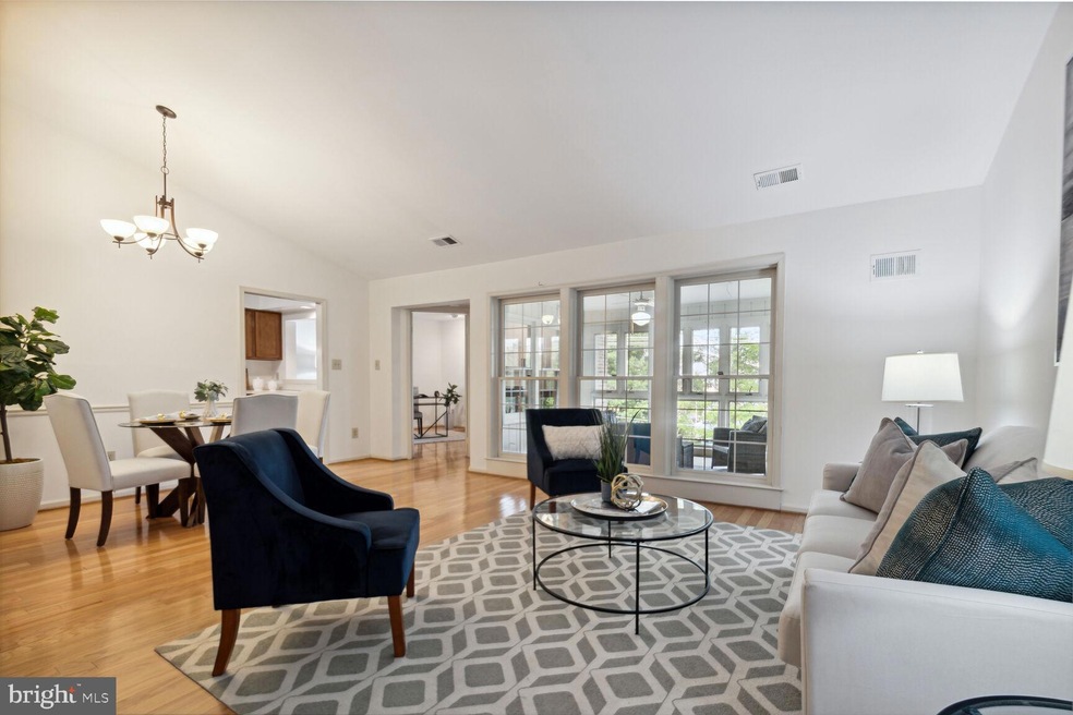 10717 Kings Riding Way unit 302, Rockville, MD 20852 - photo 1