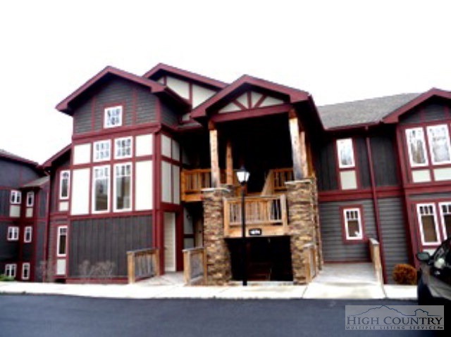 1074 Ridge Haven Pkwy, Banner Elk, NC 28604 - photo 1