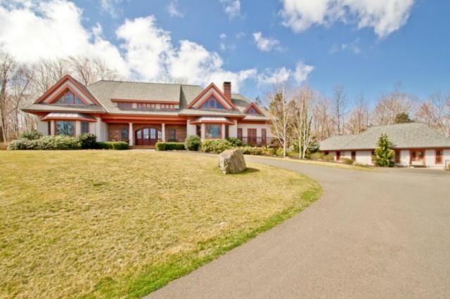 2 Glenmor Dr, Newtown, CT 06470 - photo 1