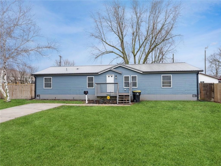 215 W Broadway St, Colfax, IA 50054 - photo 1