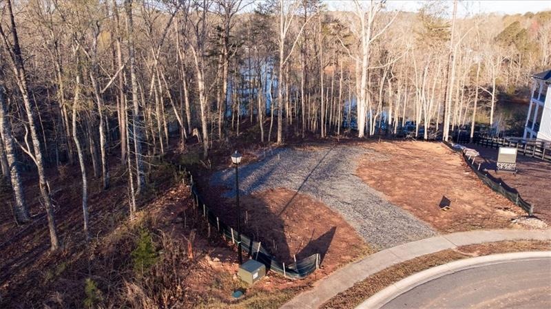 Graded and ready to start building! Point lot in u