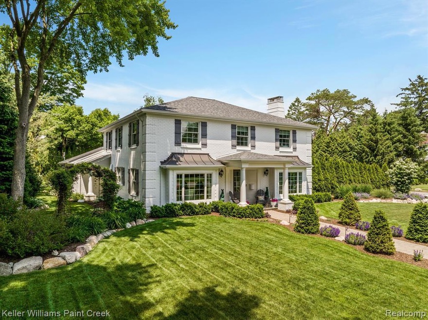 Stunning Cotswold inspired colonial!