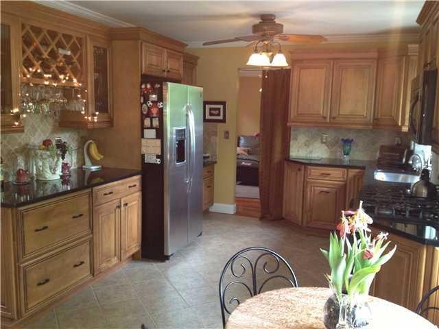256 W Mombasha Rd, Monroe, NY 10950 - photo 1