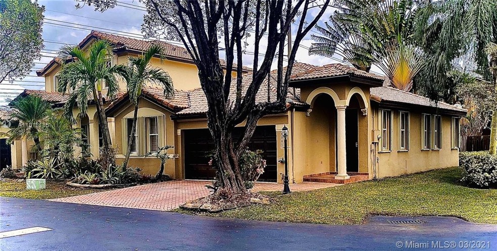 4883 NW 109th Path, Doral, FL 33178 - photo 1