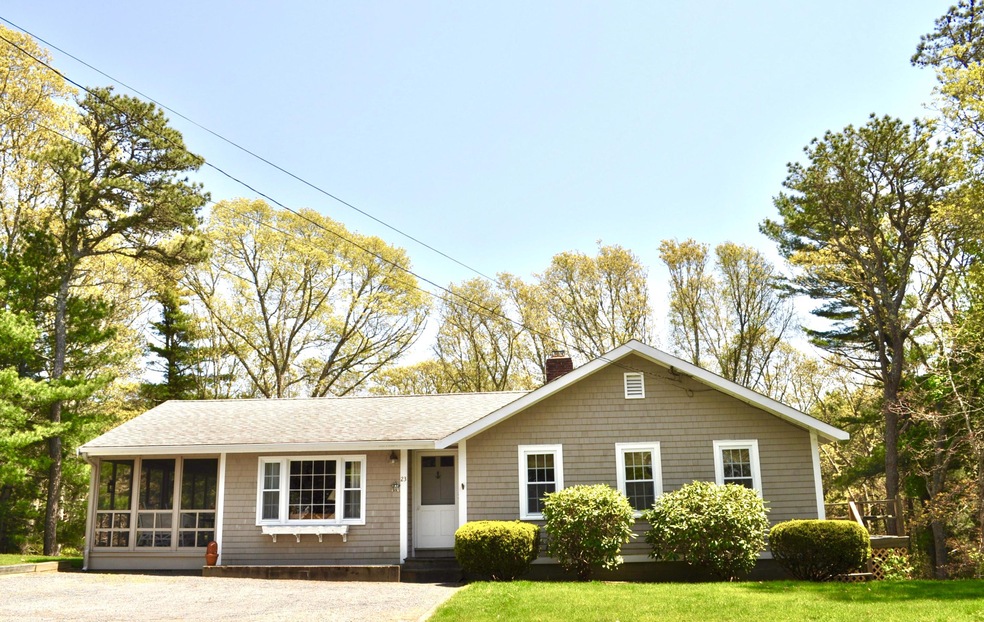 23 Garnet Ave, North Falmouth, MA 02556 - photo 1