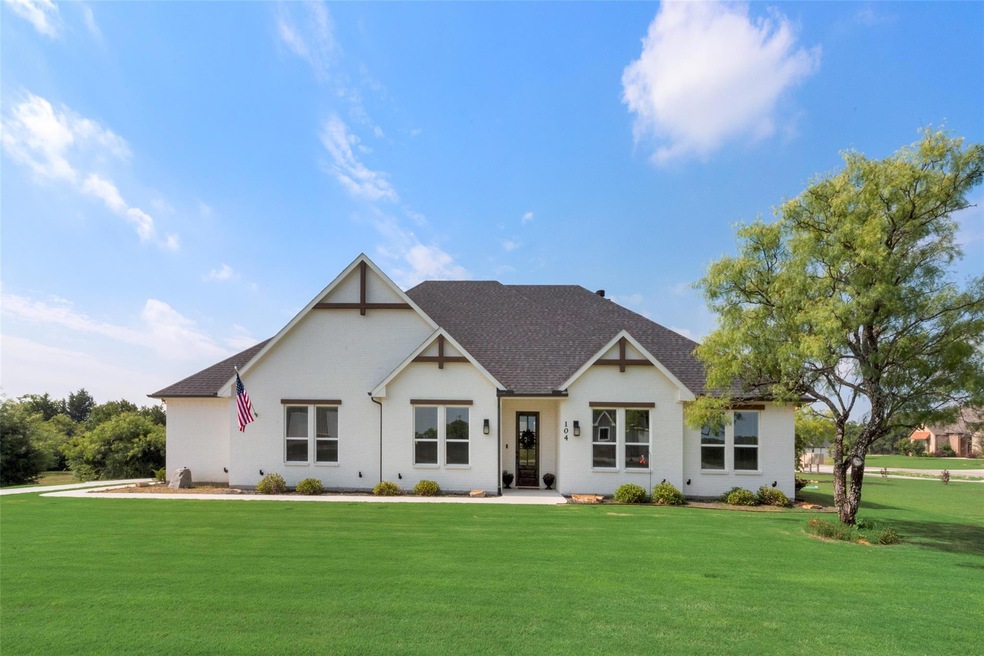 104 Silver Spur Rd, Boyd, TX 76023 - photo 1