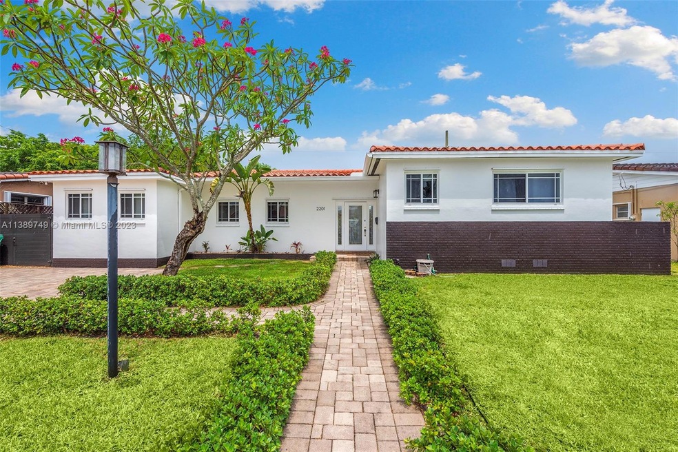 2201 SW 84th Ave, Miami, FL 33155 - photo 1