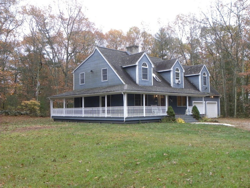 51 Tracy Rd, Dudley, MA 01571 - photo 1