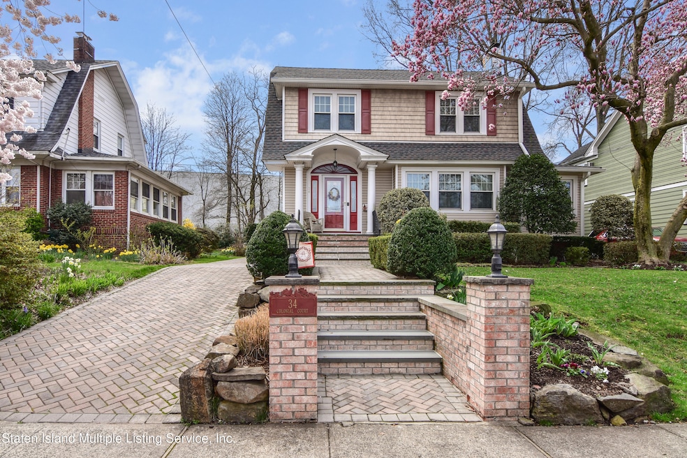 34 Colonial Ct, Staten Island, NY 10310 - photo 1
