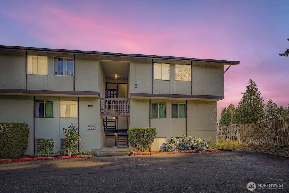 3523 S 160th St unit C5, Seatac, WA 98188 - photo 1