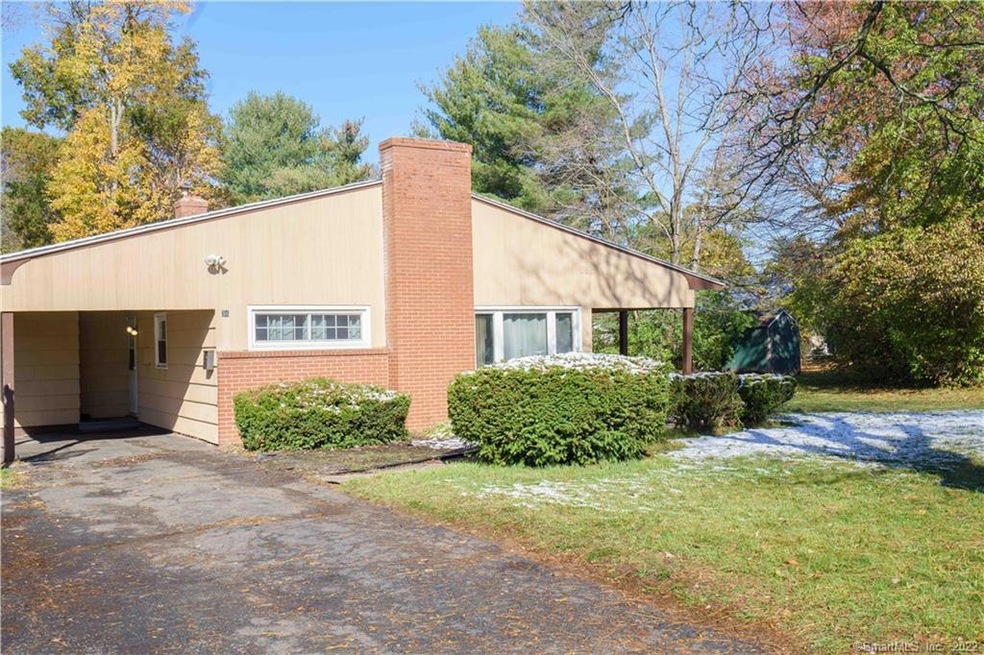 34 Banbury Ln, Bloomfield, CT 06002 - photo 1