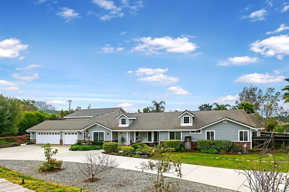 9423 W Lilac Rd, Escondido, CA 92026 - photo 1